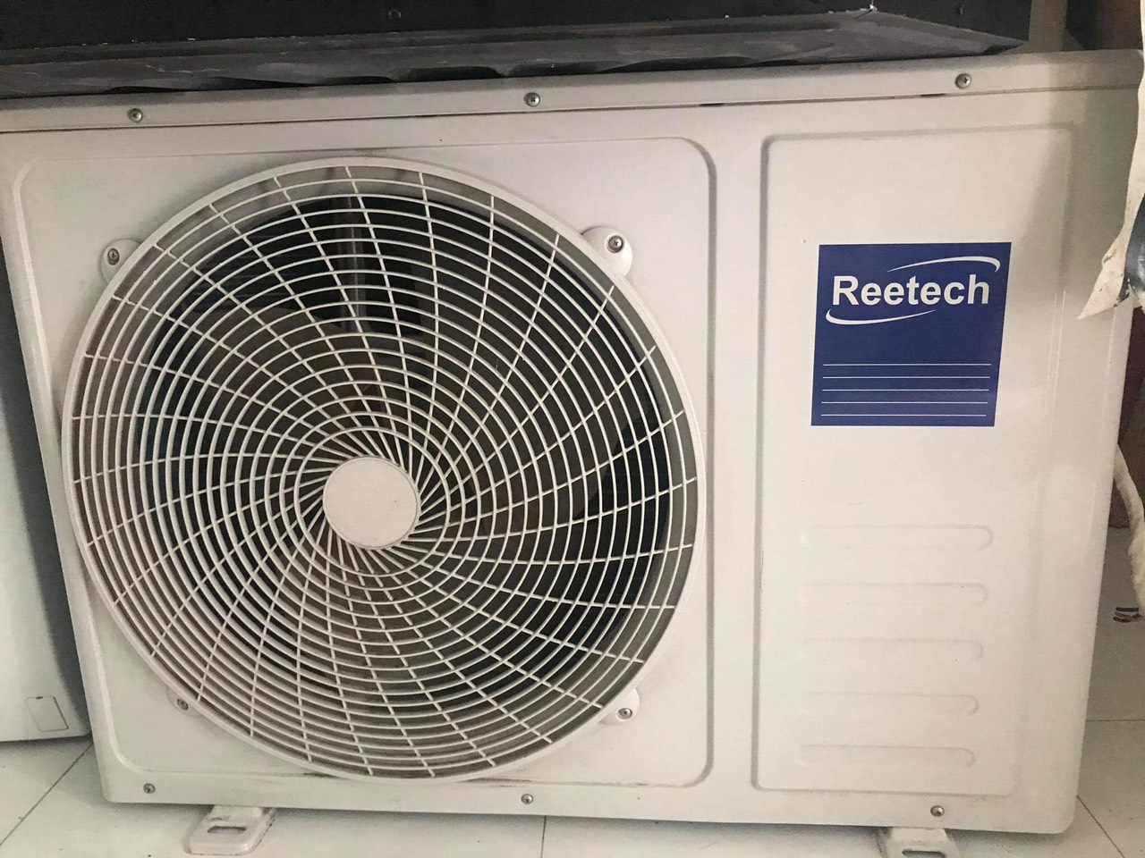 Máy Lạnh Reetech tủ đứng 3hp Cũ